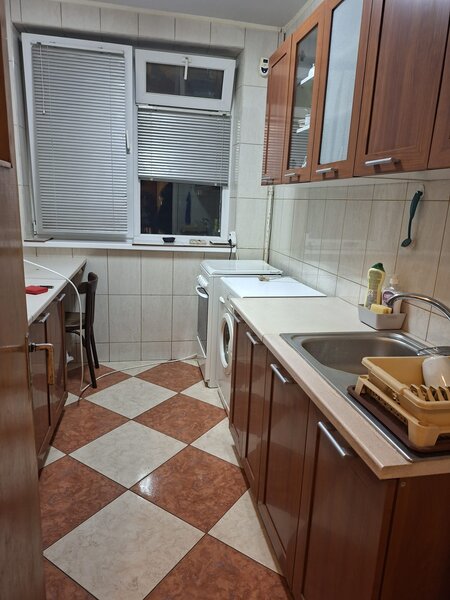 Drumul Taberei, Piata Valea Ialomitei,