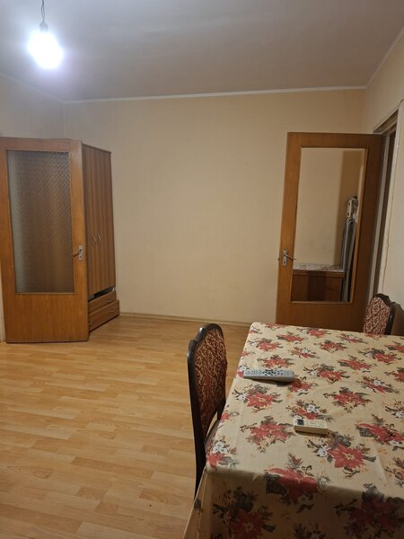 Drumul Taberei, Piata Valea Ialomitei,