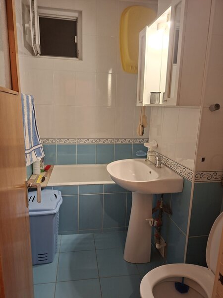 Drumul Taberei, Piata Valea Ialomitei,