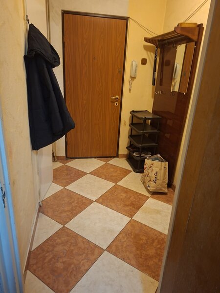 Drumul Taberei, Piata Valea Ialomitei,